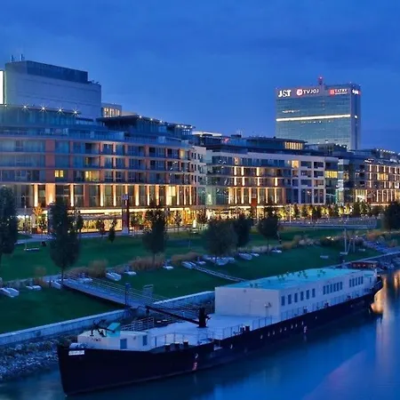 2br Awarded For Renovation & Design Pressburg