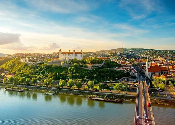 Apartmán 2br Awarded For Renovation & Design Bratislava